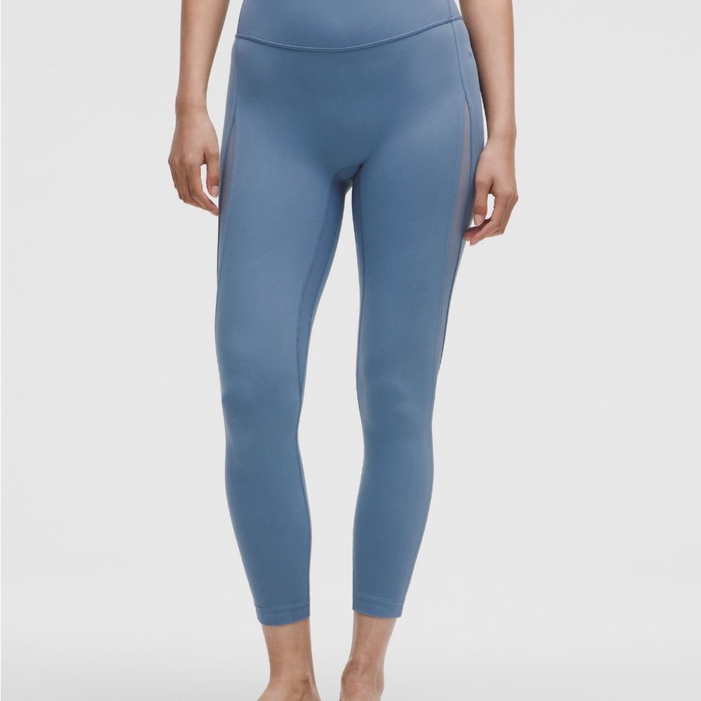 Lululemon 🆕 NWT high rise mesh panel tight 25” blue denim size 8 medium - Picture 6 of 7